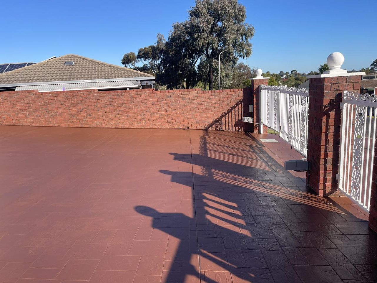 ⁠Garage and driveway painting image